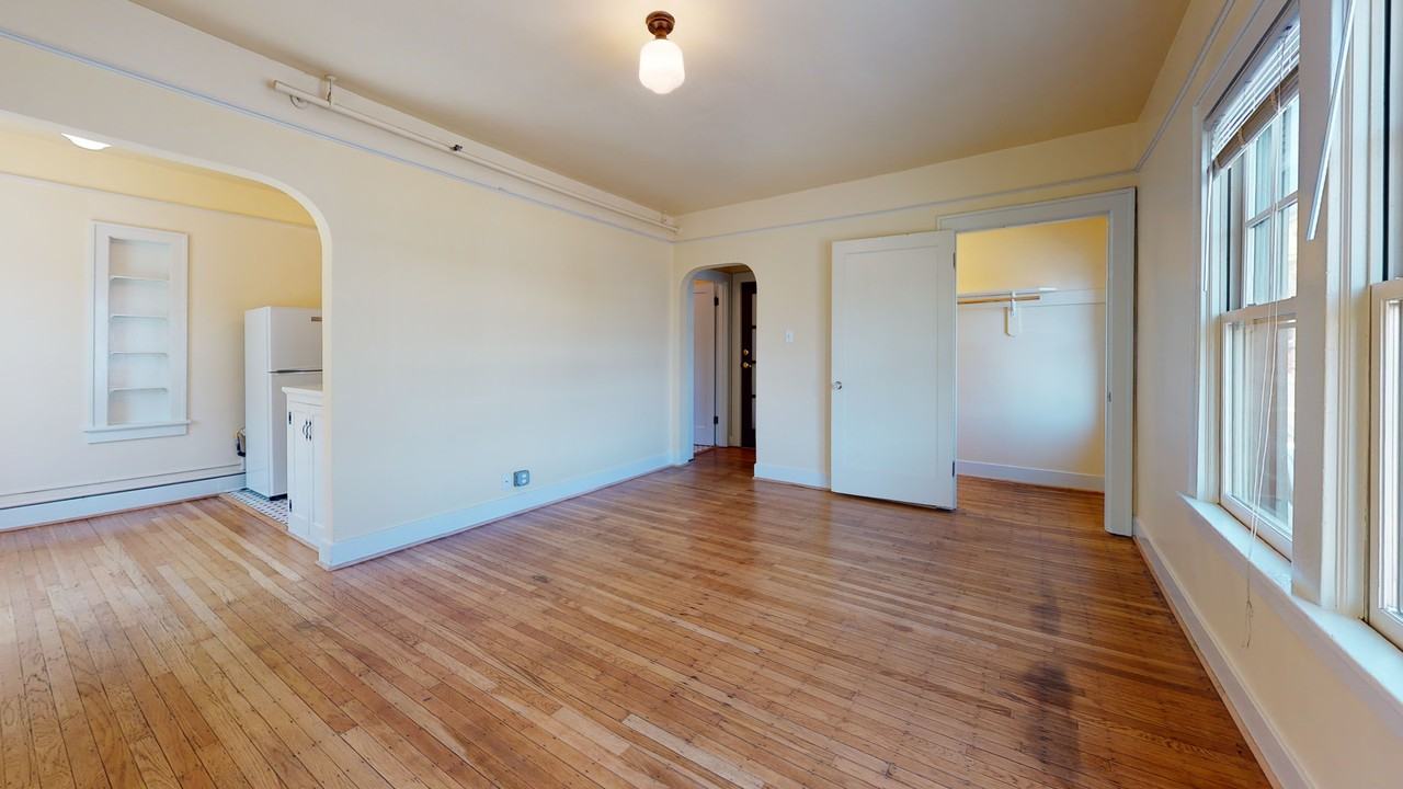 Mississippi Court - Photo 7 of 42