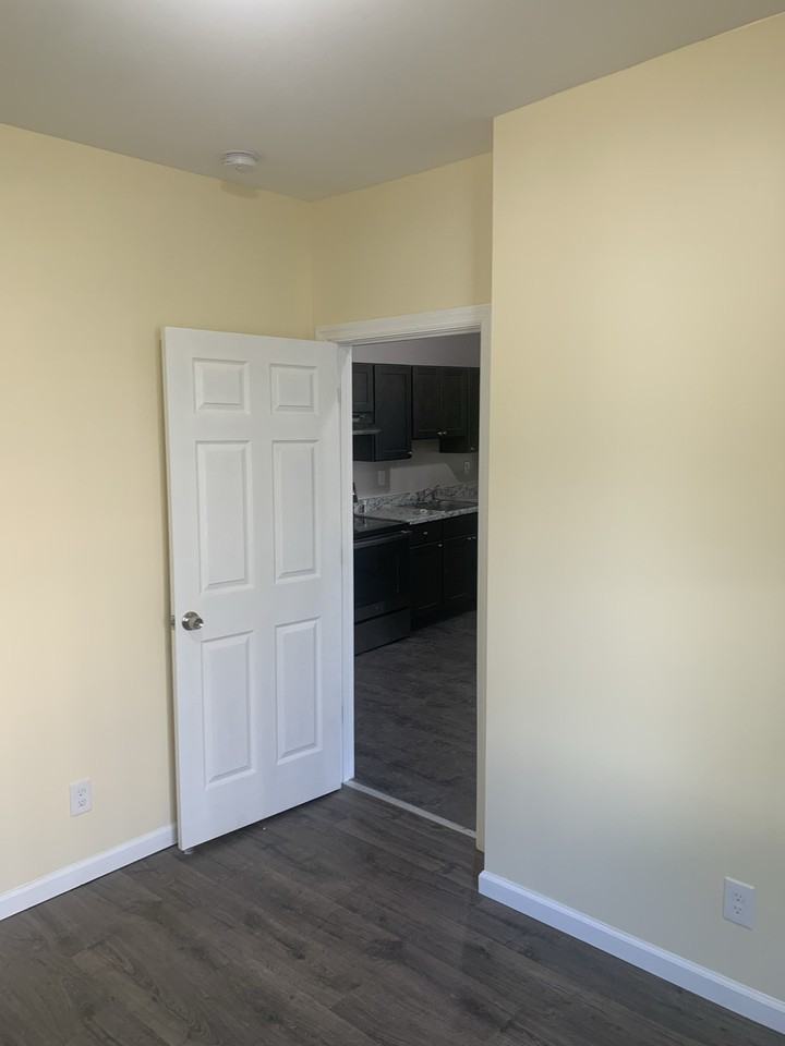 333 Mansion St - Photo 2 of 13