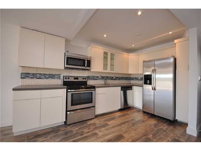 6903 Edgewater Dr - Photo 3 of 4