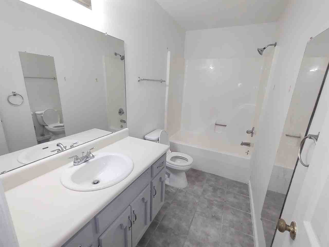 1007 Kinsey Dr Se #1 - Photo 6 of 10