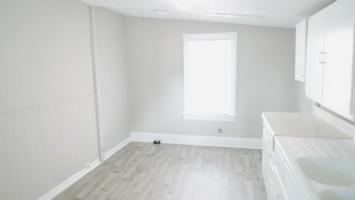 5029 S 42nd St #1 - Photo 3 of 23