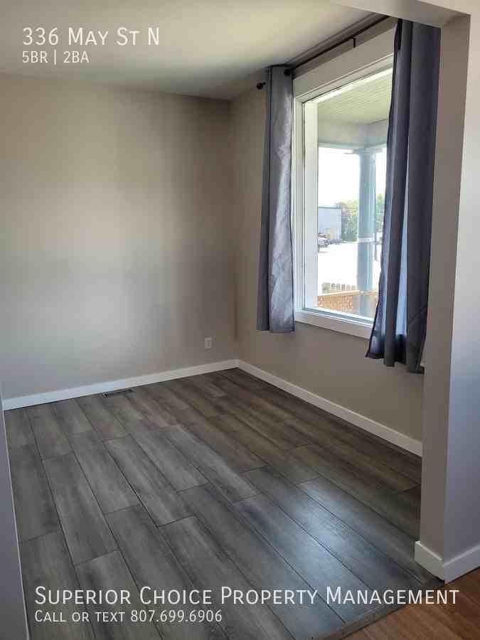 336 May St N - Photo 3 of 29