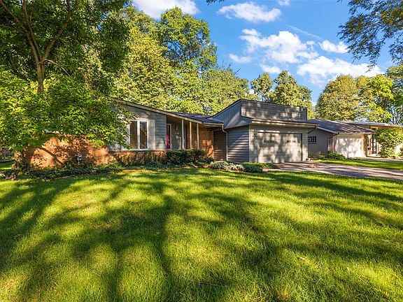 966 Woodlea St - Photo 3 of 15