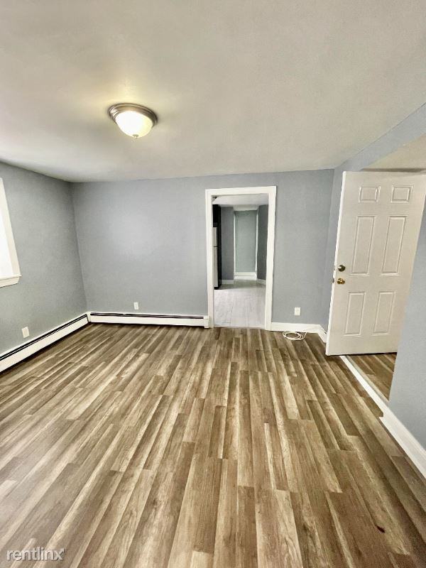 141 W 54th St - Photo 2 of 5