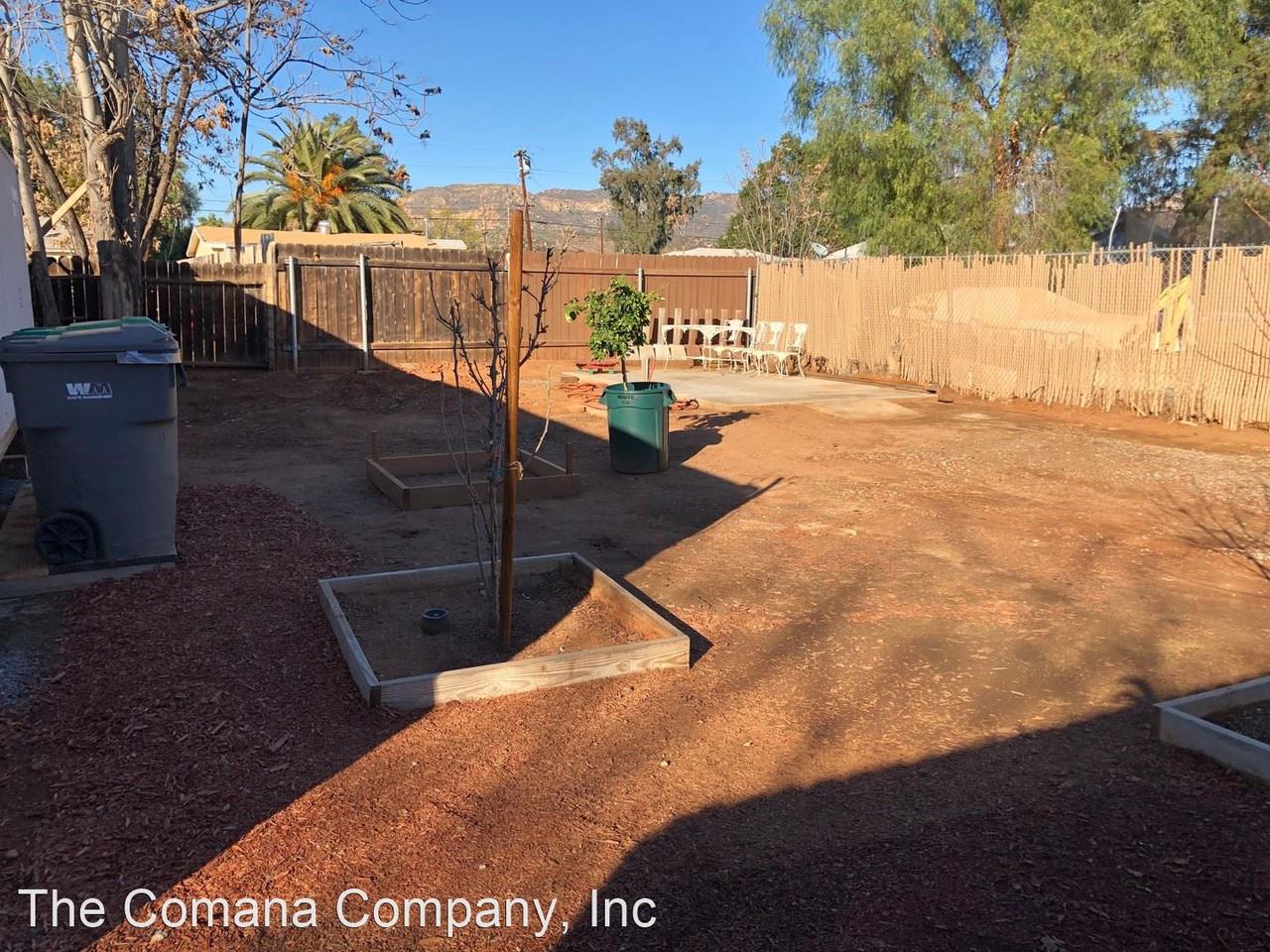 12718 Julian Ave - Photo 2 of 5