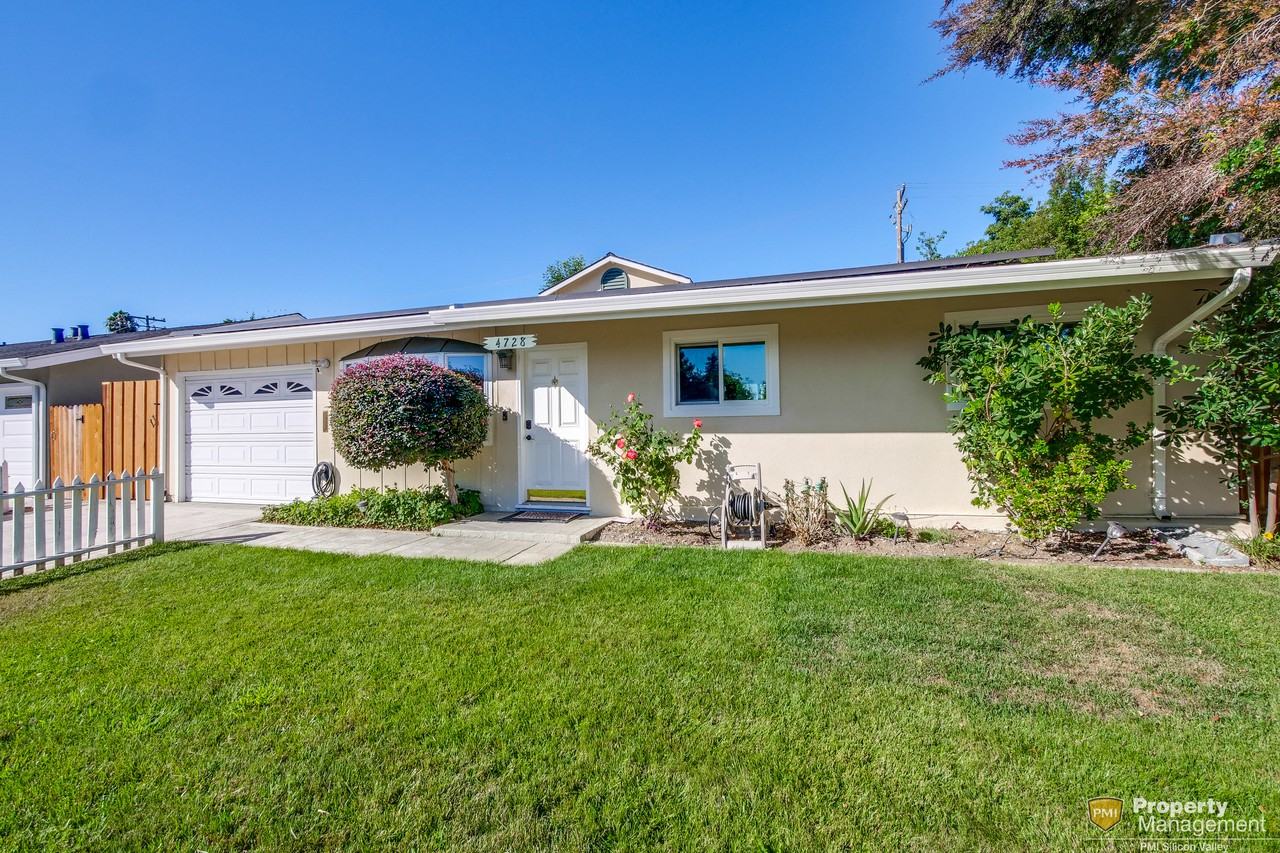 4728 Parkwest Dr - Photo 2 of 50