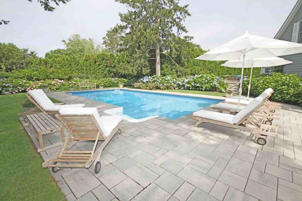 Bellows Ct - Photo 2 of 13