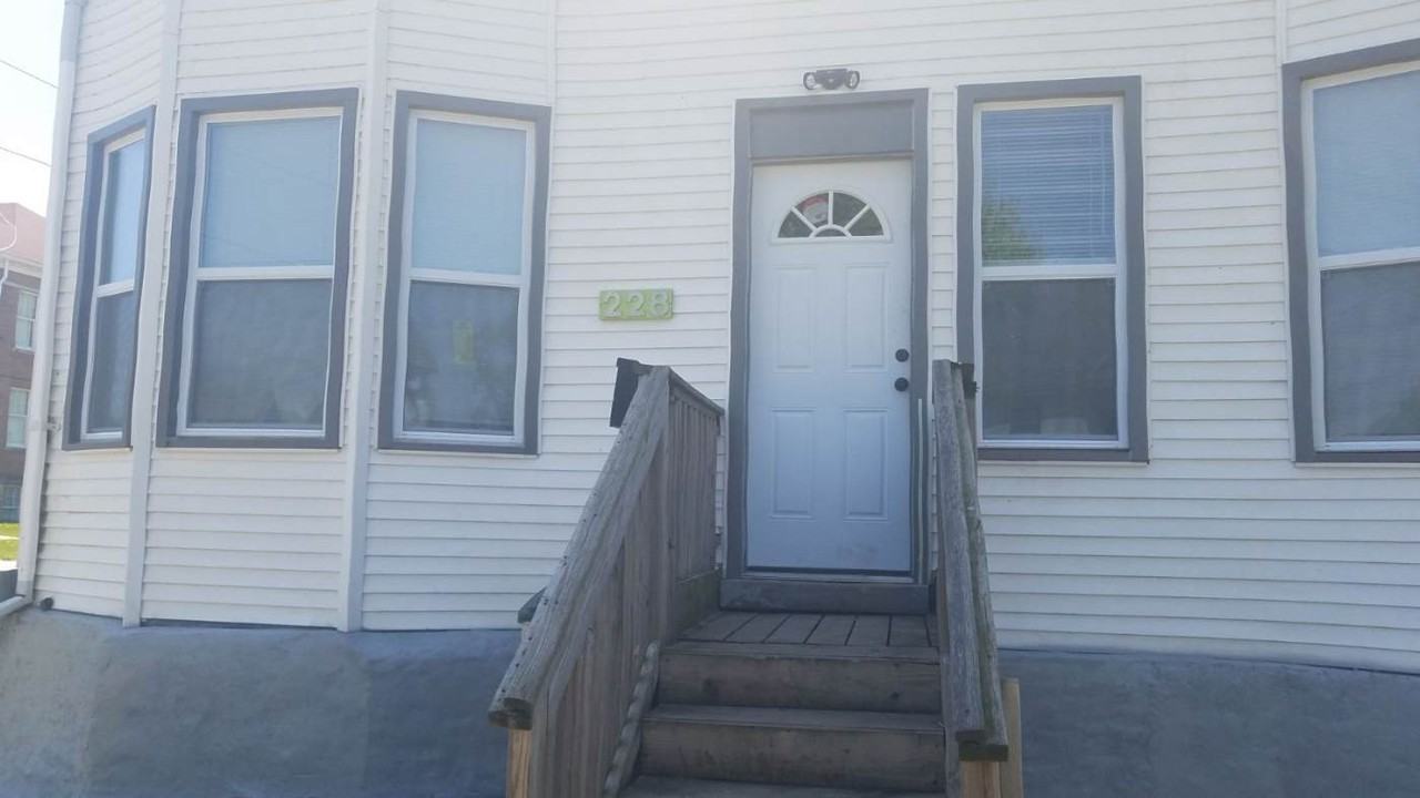 228 1/2 Randolph St #228-1-2 - Photo 2 of 10