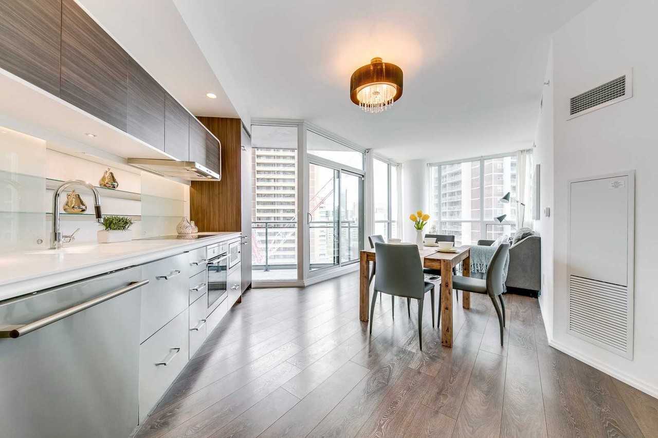 45 Charles Street East