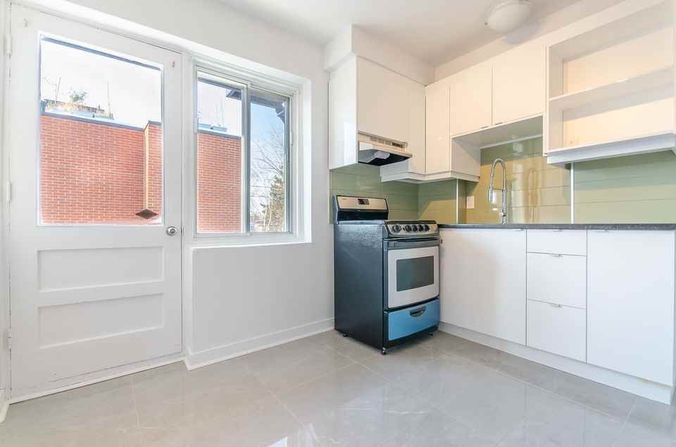 1303 Rue Marie-Anne #7 - Photo 2 of 7