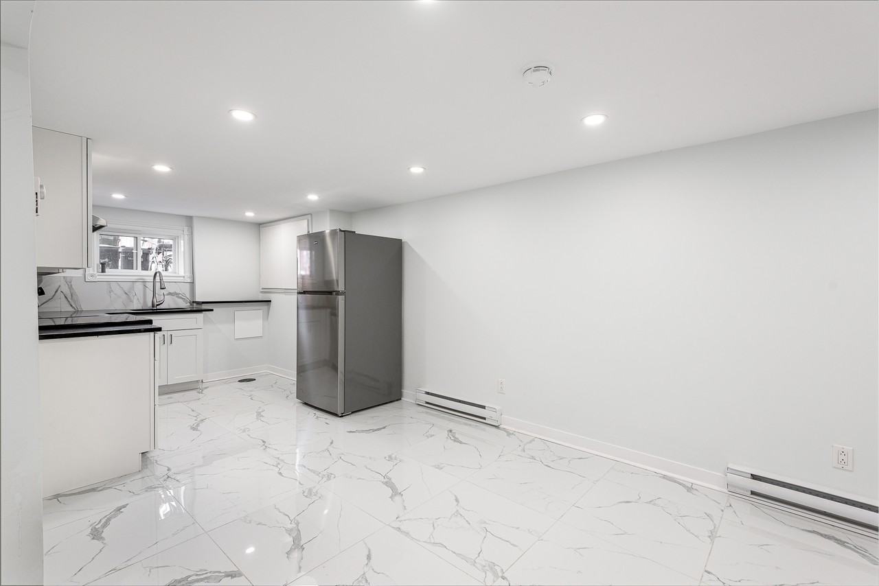 630 11e Avenue #630A - Photo 3 of 18