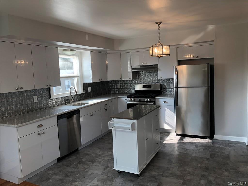 175 175 Lakeview Avenue Unit 2nd Floor - Photo 2 of 4