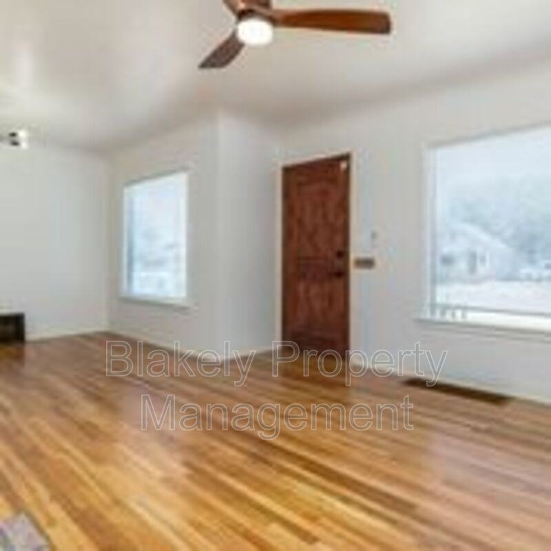 1020 15th Ave S - Photo 3 of 50