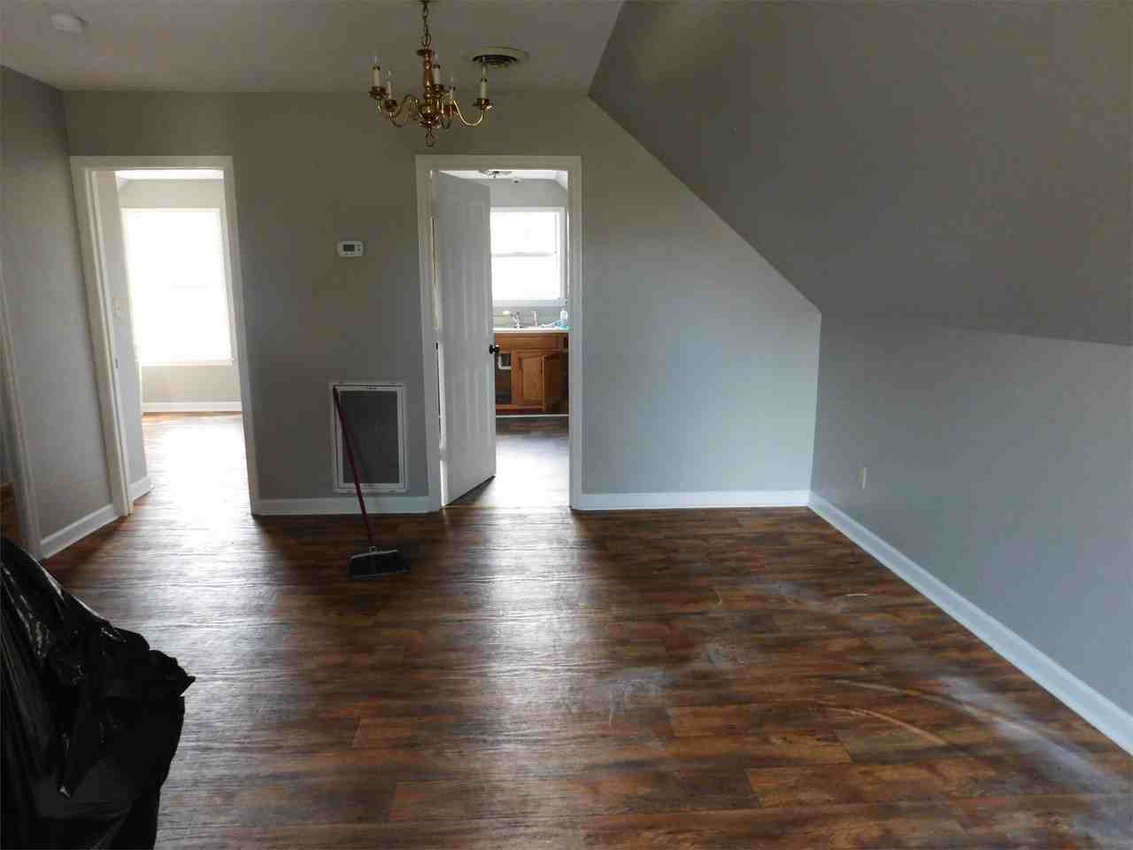 309 W Madison Ave #1 - Photo 5 of 9