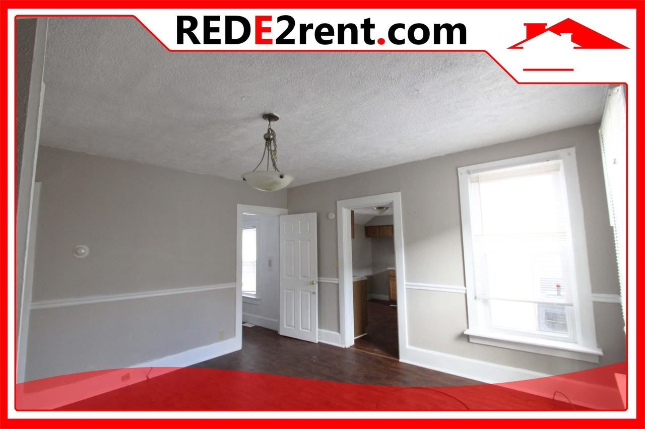 327 Vernon Ave #1 - Photo 4 of 13