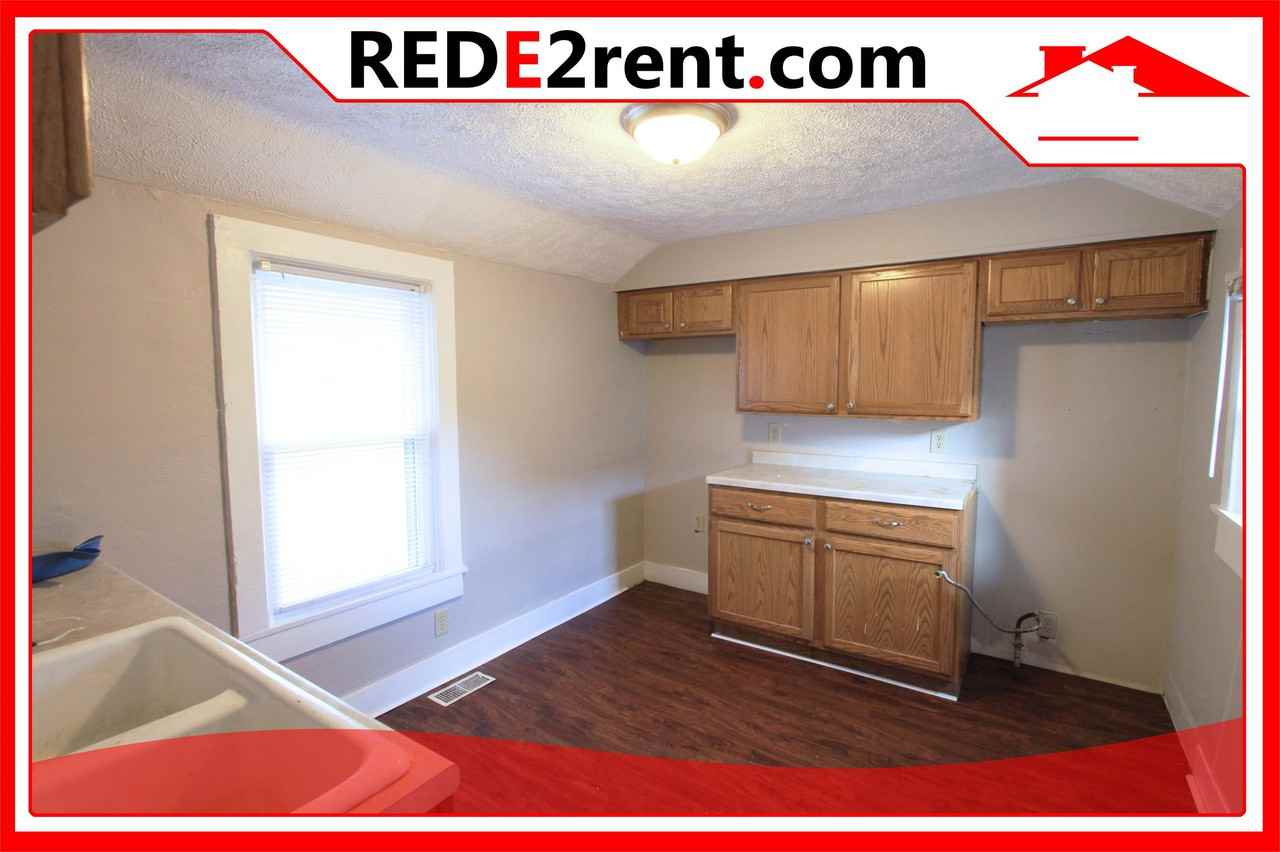 327 Vernon Ave #1 - Photo 6 of 13