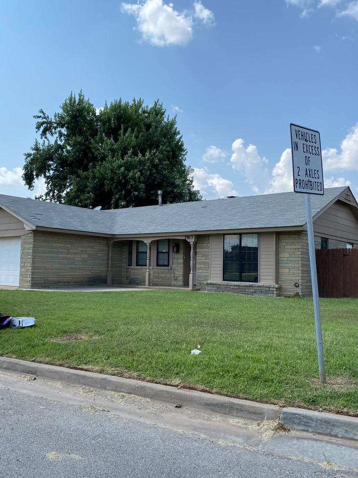 7013 S Villa Ave #1 - Photo 2 of 23