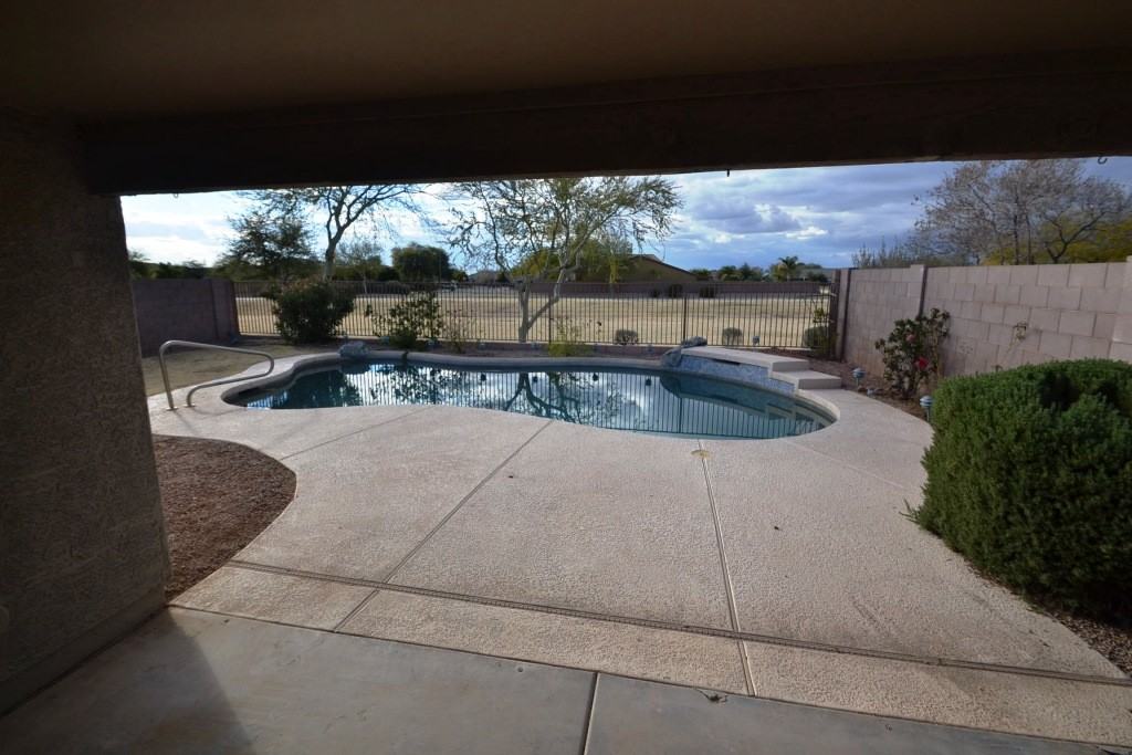 918 S Vegas - Photo 2 of 11