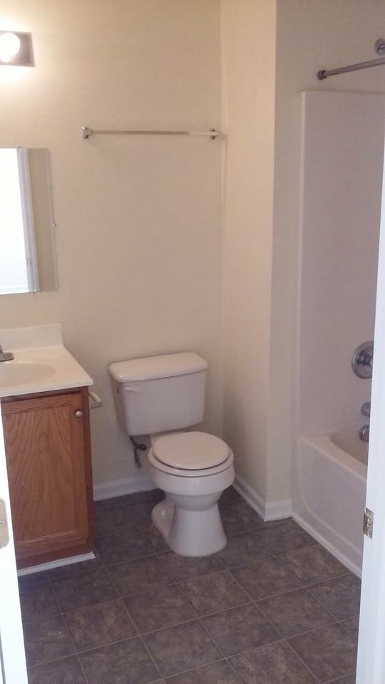 233 Anna St - Photo 4 of 19