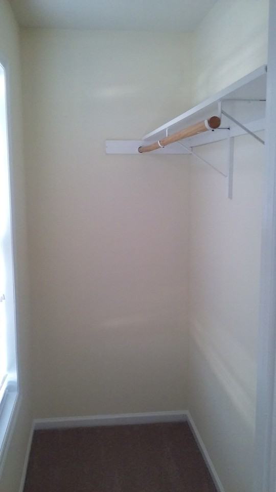 233 Anna St - Photo 6 of 19