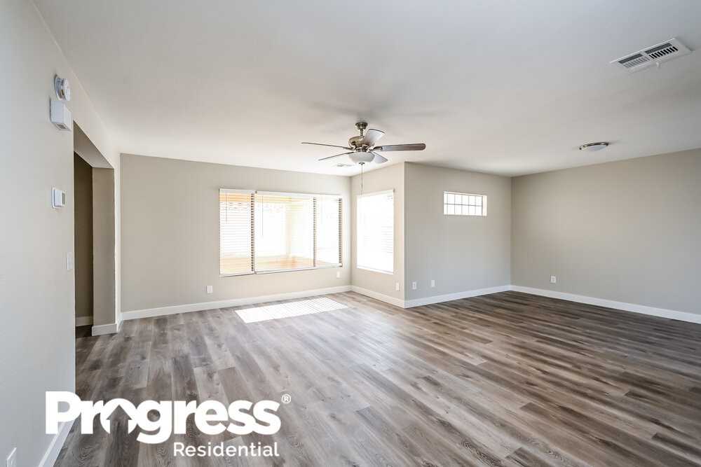 1512 Spreading Oak Dr - Photo 2 of 18