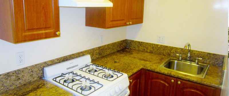 1102 W 29th St - Photo 7 of 8