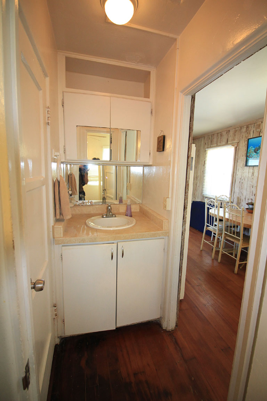 711 Seagirt Court - Photo 6 of 25