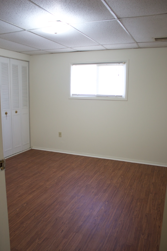 209 E 11th St - Photo 5 of 7