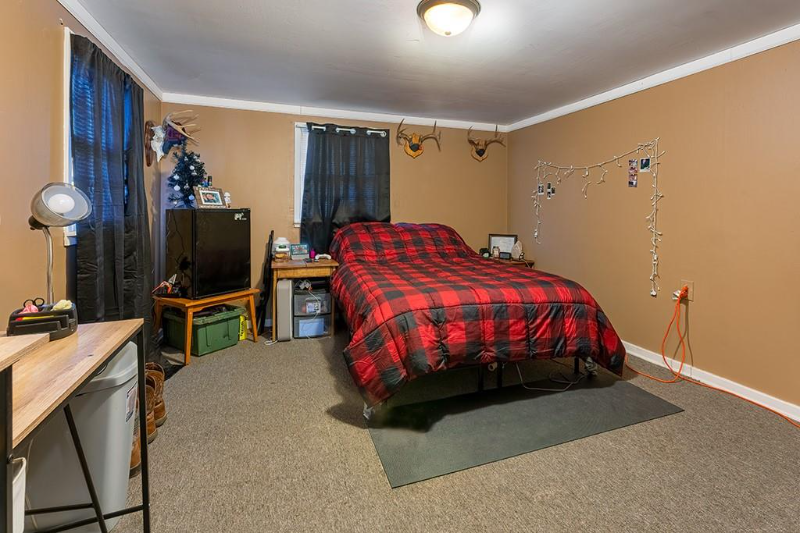 205 Helgerson St - Photo 5 of 10