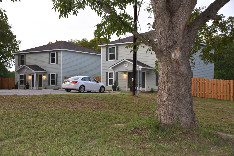 1033 Milam St #3AND4 - Photo 3 of 40