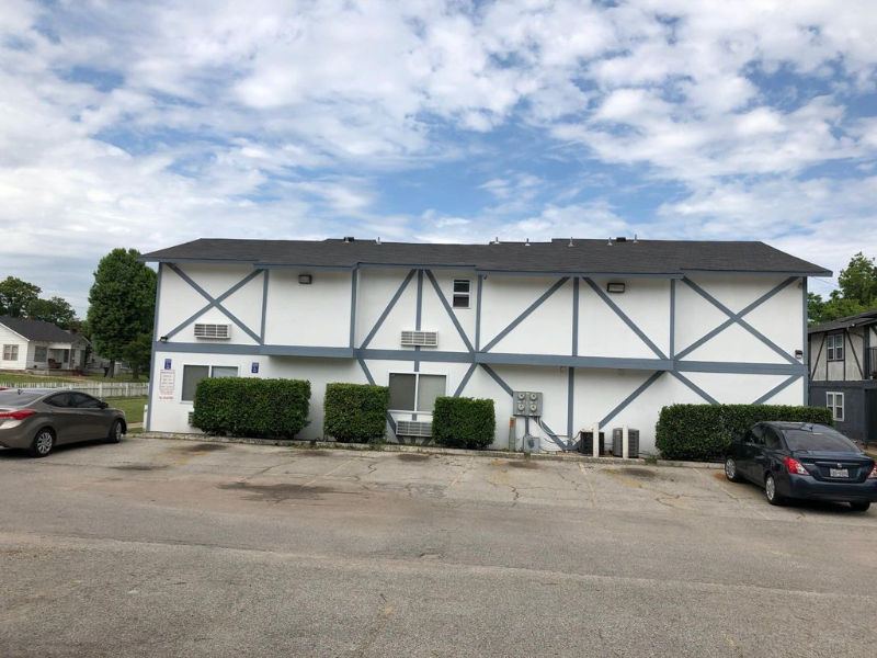 1701 Nw 29th St - Photo 5 of 18