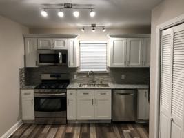 featured image of 105 N Elm St #103