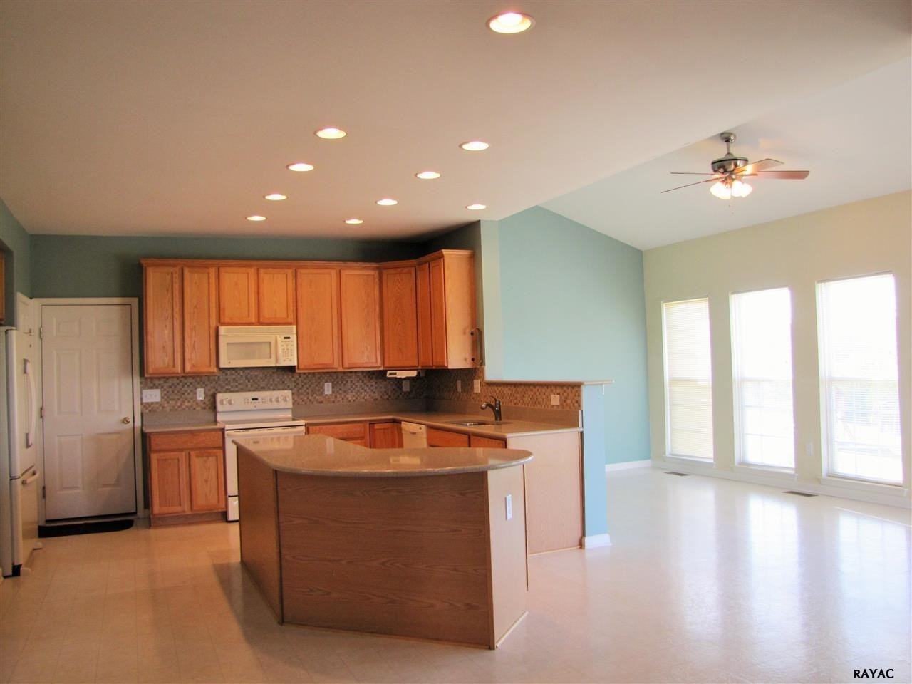 236 Courtney Ct - Photo 2 of 25