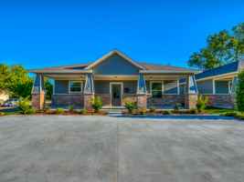 featured image of 334 E 3rd St #4