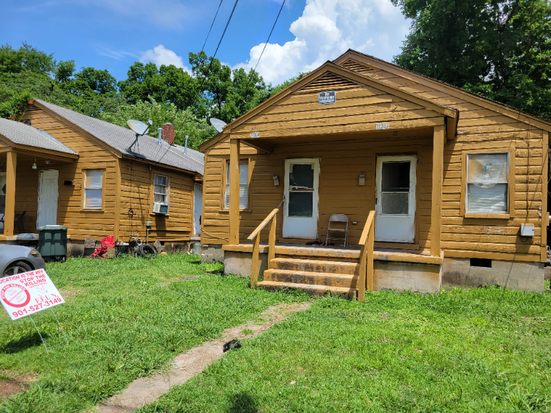 734 N.Mongomery - Photo 2 of 3
