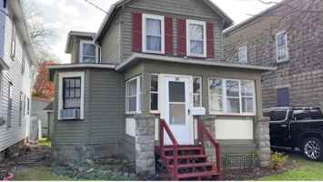 featured image of 615 12th St