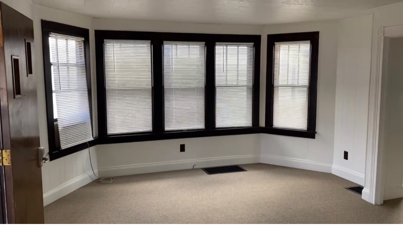 615 12th Street - Photo 3 of 9