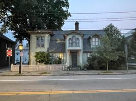 featured image of 421 Main St