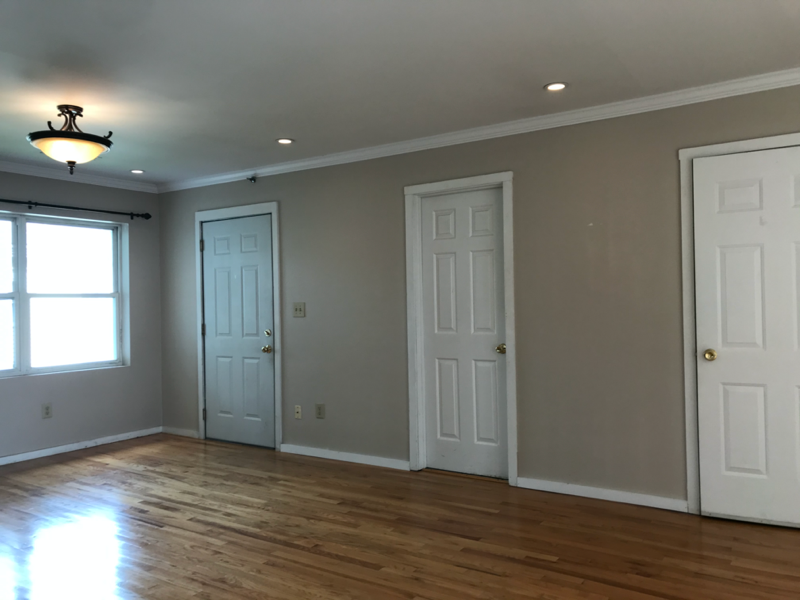 575 North Broadway - Photo 5 of 13