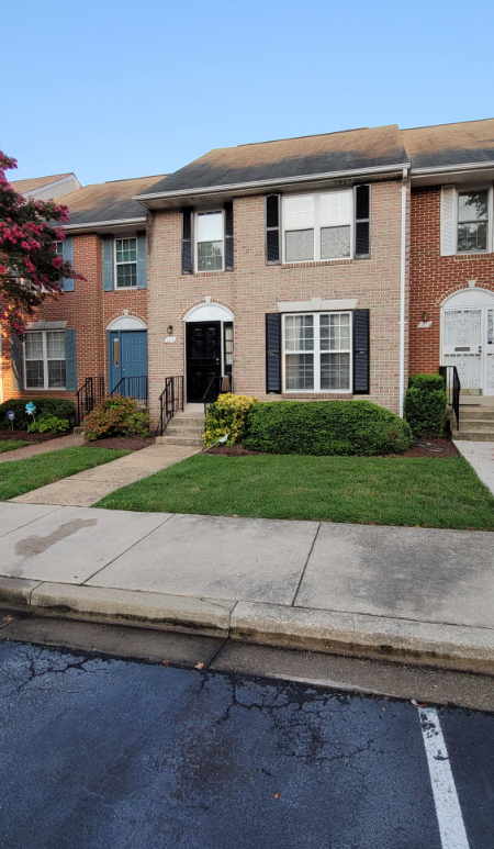 1017 Higgins Way - Photo 3 of 42