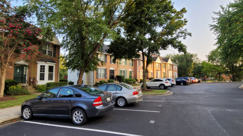 1017 Higgins Way - Photo 5 of 42