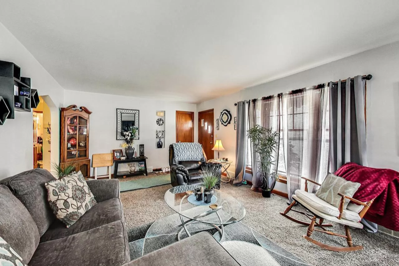 2402 S 83rd St - Photo 4 of 17