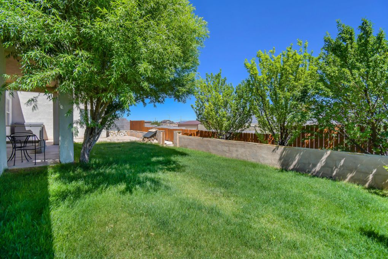 832 Monterrey Rd Ne - Photo 5 of 43