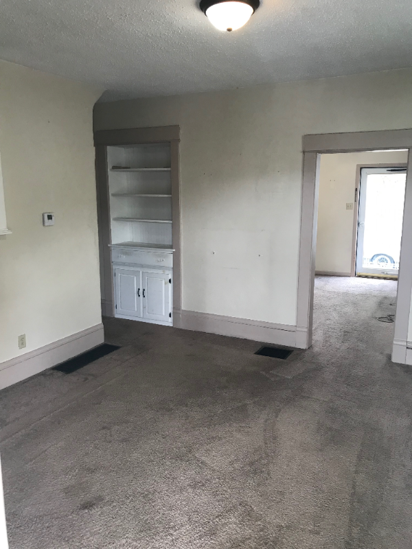 138 W 40th St - Photo 3 of 7