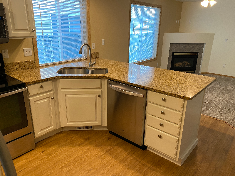 3118 Ne 115th Ave - Photo 3 of 9