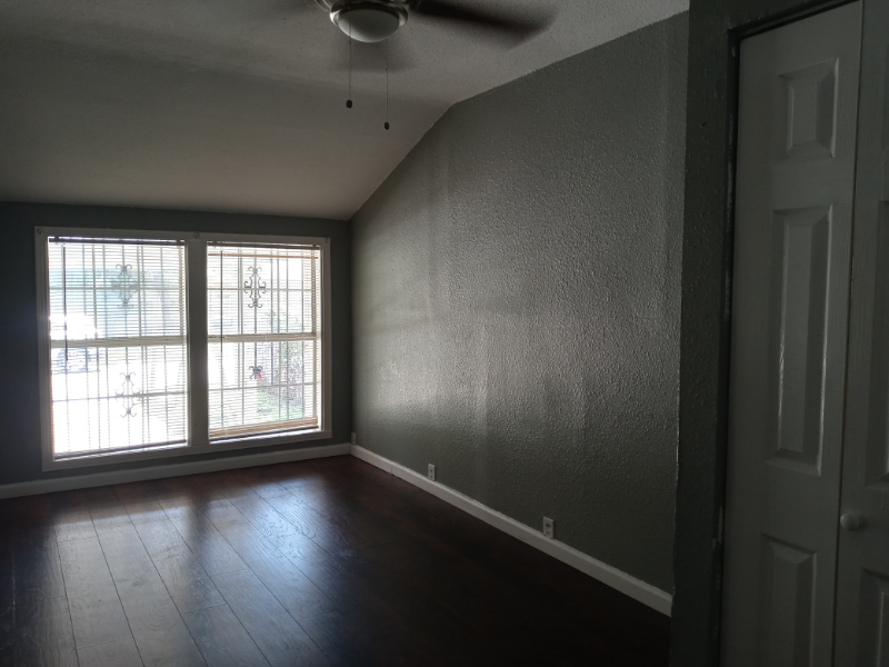 1427 Alhambra - Photo 2 of 15