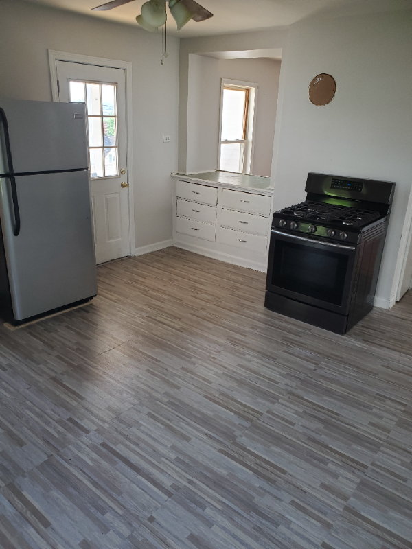 33 Schuyler St - Photo 2 of 9