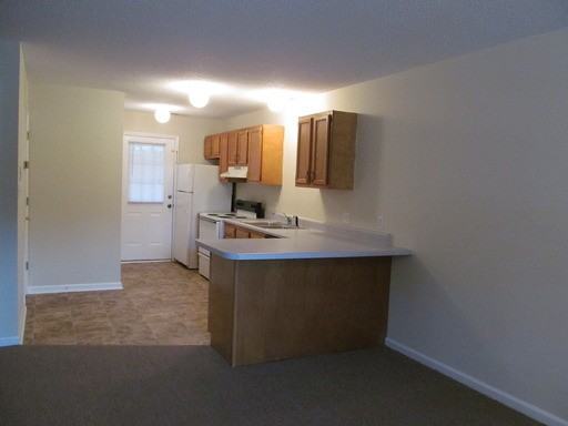 105 Taylor Pl - Photo 2 of 6
