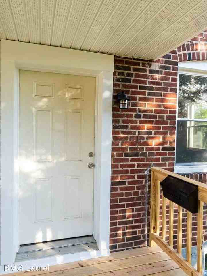 200 Old Riverside Rd - Photo 3 of 23