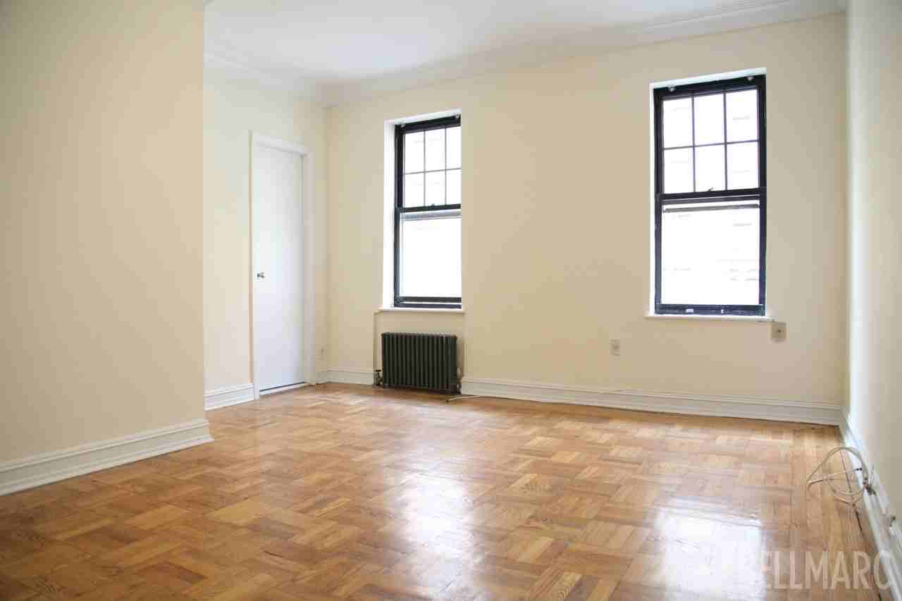 Columbus Ave & West 79th St